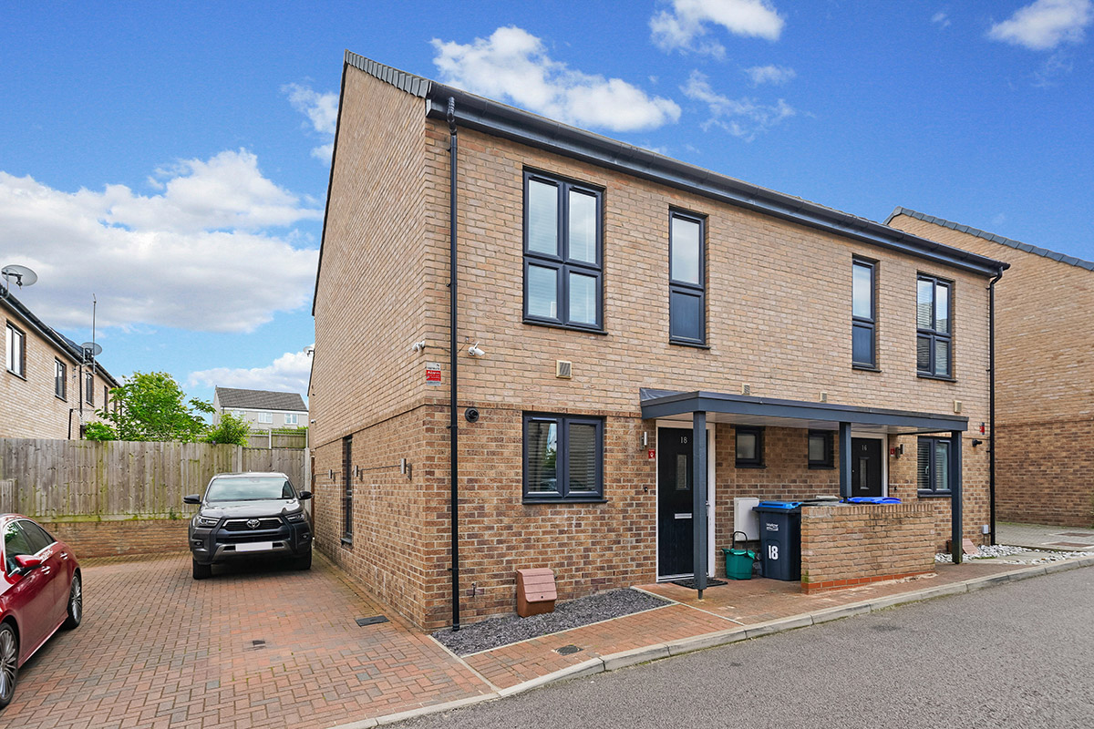 Harlow semi detached properties